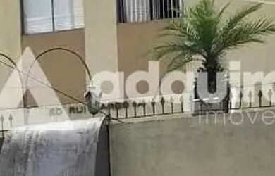 Imagem: O apartamento possui 3 Dormitórios, 1 Banheiro, 1 Vaga na garagem