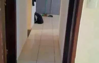 Imagem: A casa possui 2 Dormitórios e 1 Banheiro e está localizado