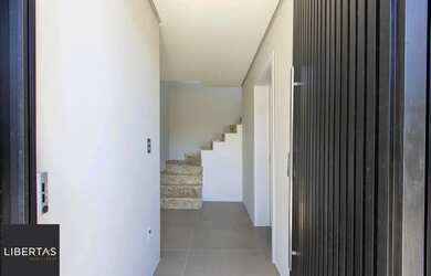 Imagem 3: Casa em condomínio com conforto e exclusividade no bairro Tristeza