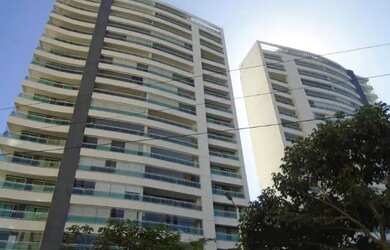 Imagem: O apartamento possui 2 Dormitórios, 3 Banheiros, 4 Vagas na