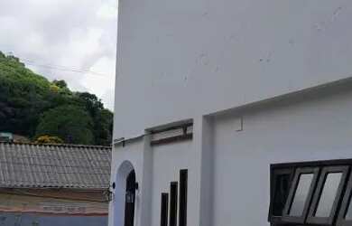 Imagem 3: Casa Petrópolis Mosela 4 quartos rua próxima a Igreja