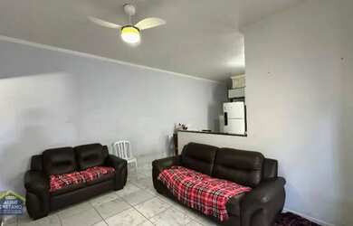 Imagem: A casa possui 2 Dormitórios, 2 Banheiros, 2 Vagas na garagem