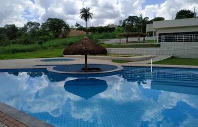 Imagem: O terreno possui 360m² de Área e está localizado em Novo