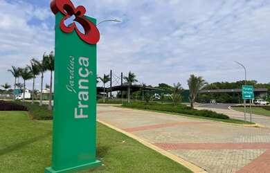 Imagem: O terreno possui 540m² de Área e está localizado em Jardins