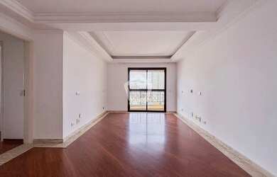 Imagem: O apartamento possui 3 Dormitórios, 1 Banheiro, 3 Vagas na