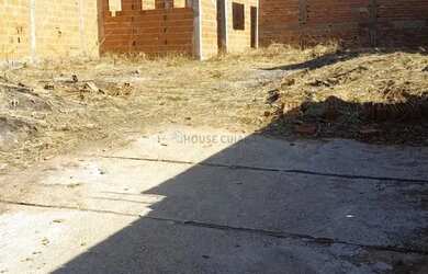 Imagem: O terreno possui 720m² de Área e está localizado em Dom