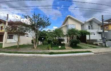 Imagem: A casa em condomínio possui 3 Dormitórios, 4 Banheiros, 4