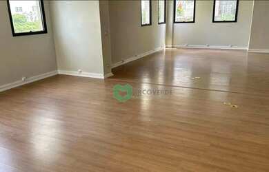 Imagem: O depósito possui 2 Vagas na garagem e 37m² de Área e está