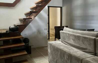 Imagem: A casa possui 4 Dormitórios, 3 Banheiros, 2 Vagas na garagem