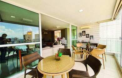 Imagem: O apartamento possui 4 Dormitórios, 4 Banheiros, 4 Vagas na