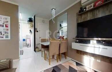 Imagem: O apartamento possui 2 Dormitórios, 1 Banheiro, 1 Vaga na garagem