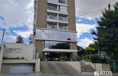 Imagem: O apartamento possui 1 Dormitório, 1 Banheiro, 1 Vaga na garagem