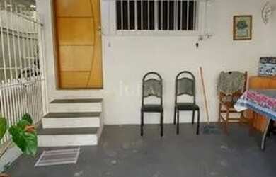 Imagem: A casa possui 1 Dormitório, 1 Banheiro, 1 Vaga na garagem