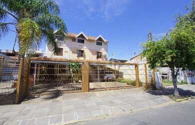 Imagem: A casa em condomínio possui 3 Dormitórios, 1 Banheiro, 1 Vaga