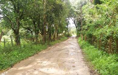 Imagem: A chácara possui 2090m² de Área e está localizado em Charneca