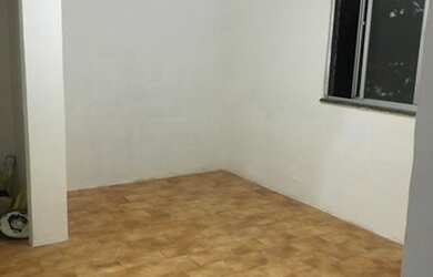 Imagem: O apartamento possui 2 Dormitórios, 1 Banheiro, 2 Vagas na