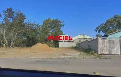 Imagem: O terreno possui 200m² de Área e está localizado em Loteamento