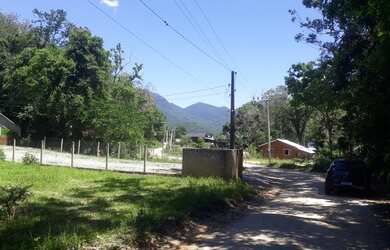 Imagem: O terreno possui 1.176m² de Área e está localizado em Alto