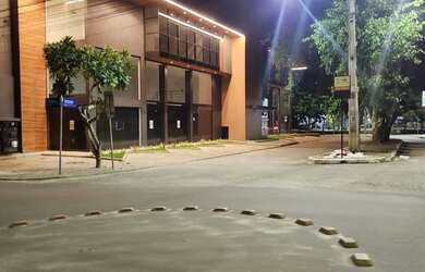 Imagem: O apartamento possui 1 Dormitório, 1 Banheiro, 1 Vaga na garagem