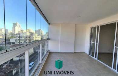 Imagem: O apartamento possui 2 Dormitórios, 1 Banheiro, 2 Vagas na