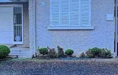 Imagem: O depósito possui 5 Vagas na garagem, 175m² de Área e está