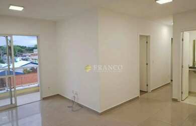 Imagem: O apartamento possui 3 Dormitórios, 1 Banheiro, 1 Vaga na garagem