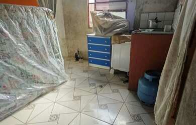 Imagem: A casa possui 2 Dormitórios, 2 Banheiros, 215m² de Área e