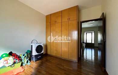 Imagem 13: Casa residencial com 4 quartos sendo 1 suíte disponível para locação...