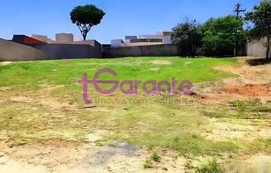 Imagem: O terreno possui 1m² de Área e está localizado em Jardim