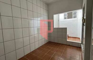 Imagem: A casa possui 2 Dormitórios, 1 Banheiro, 65m² de Área e