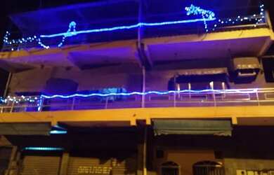 Imagem: A casa possui 3 Dormitórios, 3 Banheiros, 2 Vagas na garagem