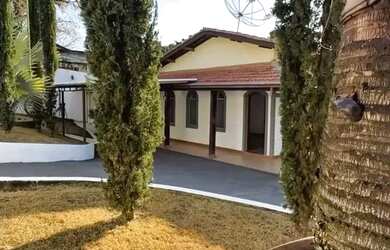 Imagem 4: Chácara à Venda em Atibaia Seu Refúgio dos Sonhos Viva cercado por...