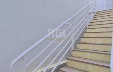 Imagem 9: Loja em Glória. 231m² de Áreae2 Vagas na garagem