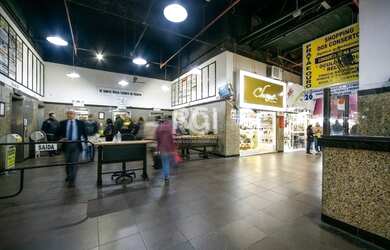 Imagem 13: Sala comercial na Galeria do Rosário desocupada andar alto