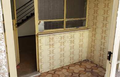 Imagem: A casa possui 5 Dormitórios, 2 Banheiros, 1 Vaga na garagem