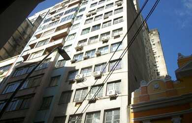 Imagem 15: Sala comercial na Galeria do Rosário desocupada andar alto