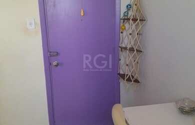 Imagem 8: Sala comercial na Galeria do Rosário desocupada andar alto