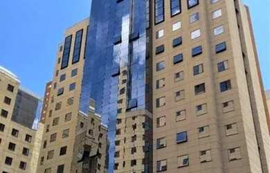 Imagem: O depósito possui 5 Vagas na garagem, 450m² de Área e está