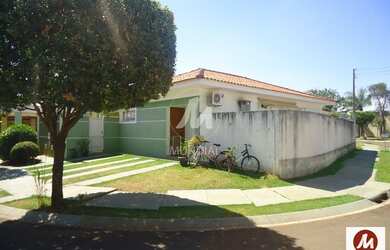 Imagem: A casa em condomínio possui 3 Dormitórios, 2 Banheiros, 2