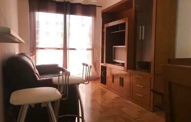 Imagem: O apartamento possui 2 Dormitórios, 1 Banheiro, 1 Vaga na garagem