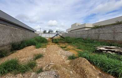 Imagem: O terreno possui 504m² de Área e está localizado em Alto