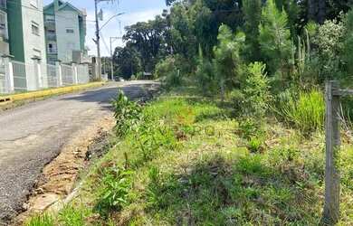 Imagem: O terreno possui 1.000m² de Área e está localizado em Canela