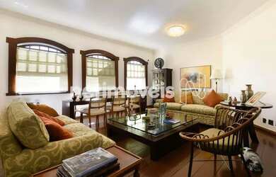 Imagem: A casa possui 5 Dormitórios, 5 Banheiros, 5 Vagas na garagem