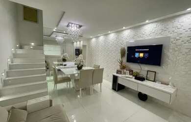 Imagem: A casa em condomínio possui 3 Dormitórios, 4 Banheiros, 3