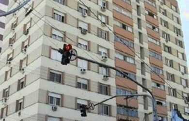 Imagem: O apartamento possui 2 Dormitórios, 2 Banheiros e 110m² de