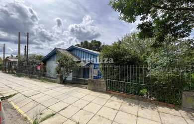 Imagem: A casa possui 2 Dormitórios, 1 Banheiro e 161m² de Área e