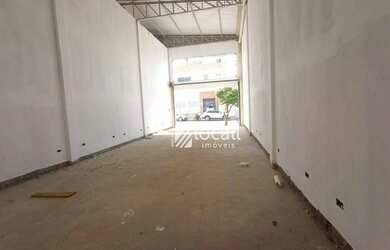 Imagem: O depósito possui 3 Vagas na garagem e 70m² de Área e está