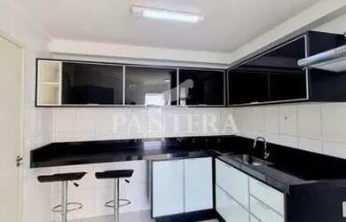 Imagem: O apartamento possui 3 Dormitórios, 1 Banheiro, 1 Vaga na garagem