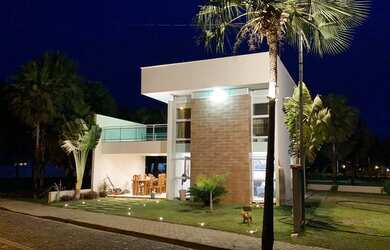 Imagem: A casa em condomínio possui 4 Dormitórios, 4 Banheiros, 2