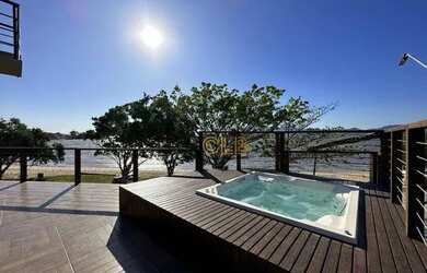 Imagem: A casa possui 5 Dormitórios, 5 Banheiros, 750m² de Área e